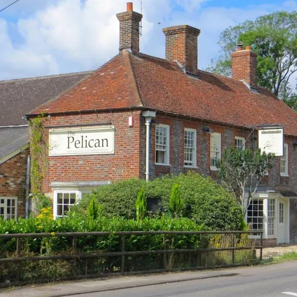 The Pelican Inn，位于弗罗克斯菲尔德的酒店