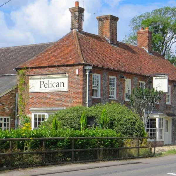 The Pelican Inn，位于Great Bedwyn的酒店
