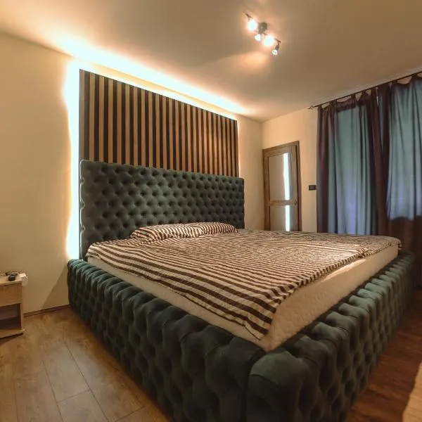 Loft Apartman Menhetn，位于沙巴茨的酒店