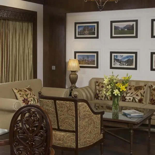 凯伯尔喜马拉雅Spa度假酒店，位于Tangmarg的酒店