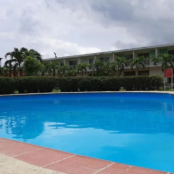 Hotel parador tropical，位于Pasacaballos的酒店