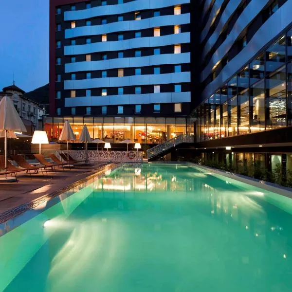 诺富特卢加诺天堂酒店 ，位于卢加诺的酒店