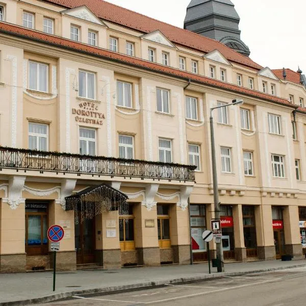 Hotel Dorottya，位于Simonfa的酒店