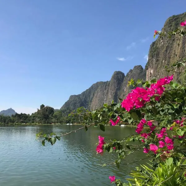 泰国异域垂钓旅馆，位于攀牙的酒店