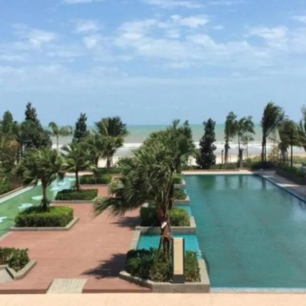 OPAHOME@ Timurbay Seafront Residence 2BR Family suite Seaview and Poolview，位于关丹的酒店