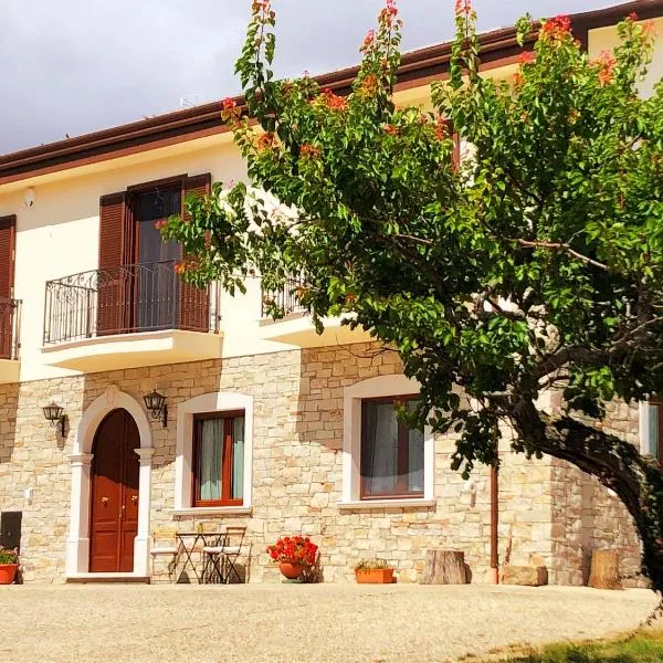 Agriturismo Casale Cerere，位于SantʼAgata di Puglia的酒店