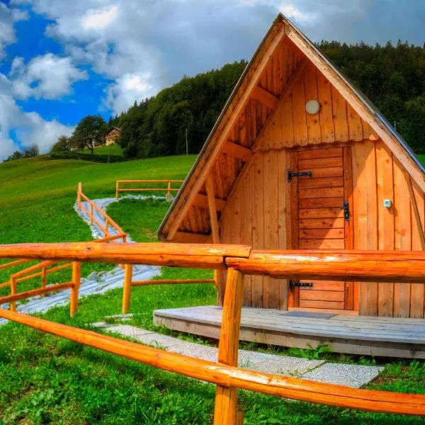 Glamping Vrhovc，位于Železniki的酒店