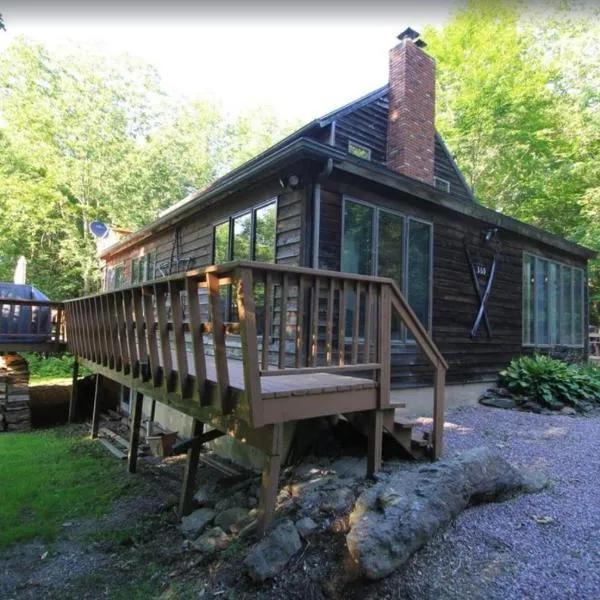 Quaint Stowe Cabin，位于蒙彼利埃的酒店