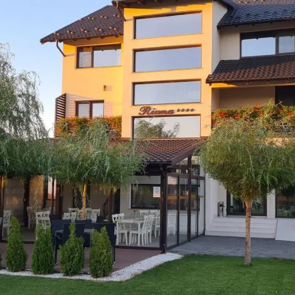 Riana，位于Adjud的酒店