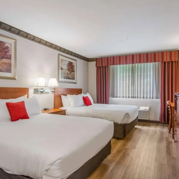 Red Lion Inn & Suites Port Orchard，位于Grapeview的酒店