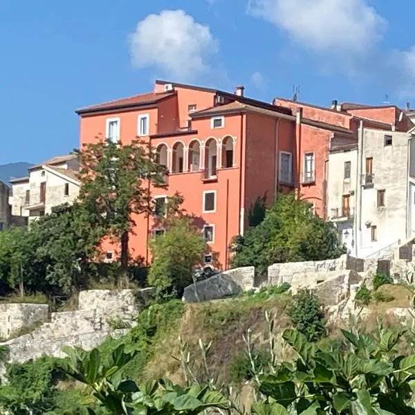 Palazzo Gentilizio de Maffutiis，位于Auletta的酒店