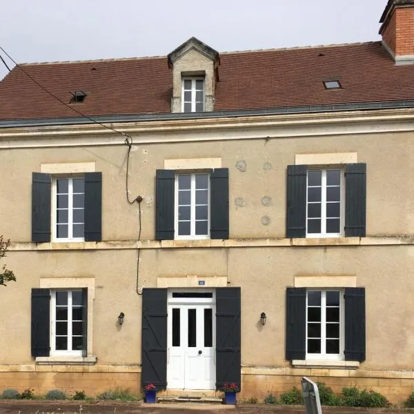 Ancien Relais de Poste The Old Post Office，位于Corgnac-sur-lʼIsle的酒店