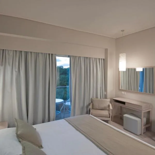 Hotel King Saron Club Marmara，位于劳特拉奥雷亚斯埃利尼斯的酒店