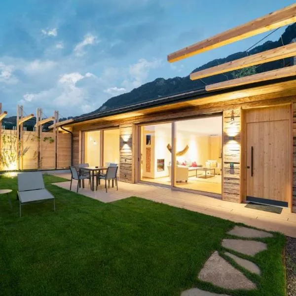 Aura Chalets - Nr 2，位于卡斯特尔罗托的酒店