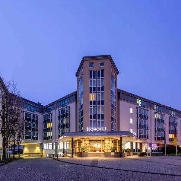 诺富特美英茨酒店，位于Klein-Winternheim的酒店