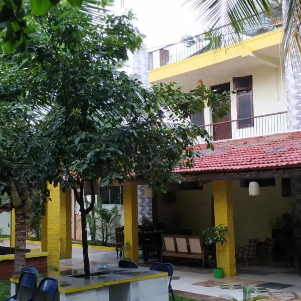 Holiyday in VGF Farm House，位于Dānishpet的酒店