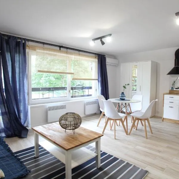 Ośrodek Wypoczynkowy AKWA Marina，位于尼萨的酒店