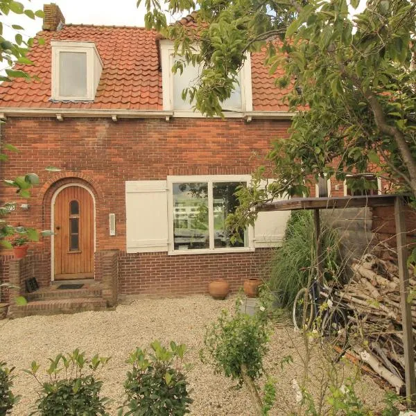 House Akerdijk 5 persons 3 bedrooms，位于巴德胡弗多普的酒店