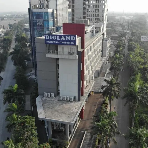 Bigland Hotel & Convention Sentul，位于Kedunghalang的酒店