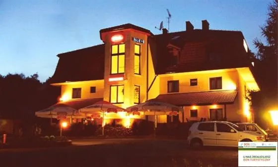 特瓦尔多夫斯基酒店，位于Izdebnik的酒店