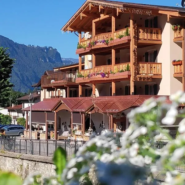 阿斯托里亚酒店，位于费拉迪普利米罗的酒店