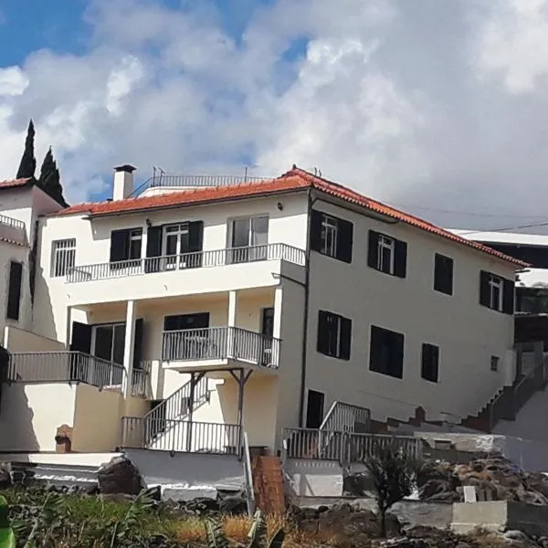 Villa SCIROCCO Madeira - Ocean View，位于马希库的酒店