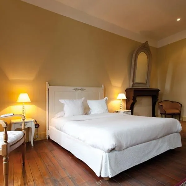 杜克迪欧酒店，位于Saint-Germain-de-Lusignan的酒店
