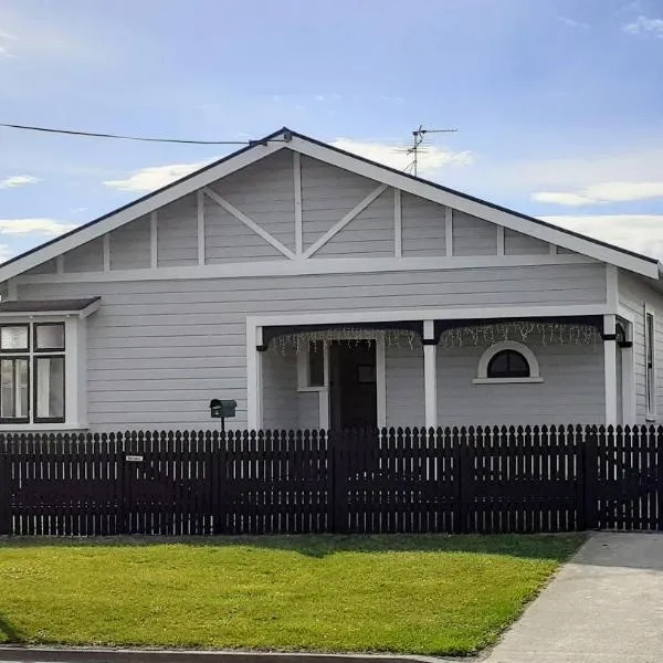 Te Waiharakeke Holiday Home，位于布伦海姆的酒店