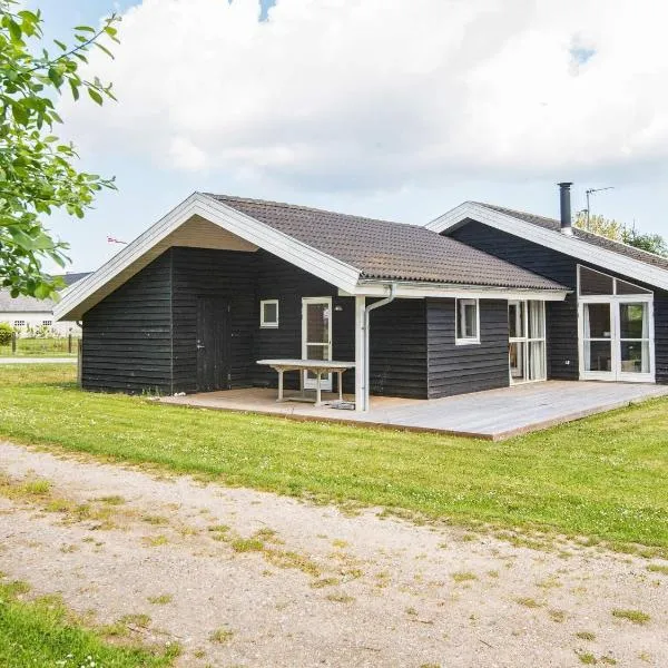 8 person holiday home in Sydals，位于Sarup的酒店