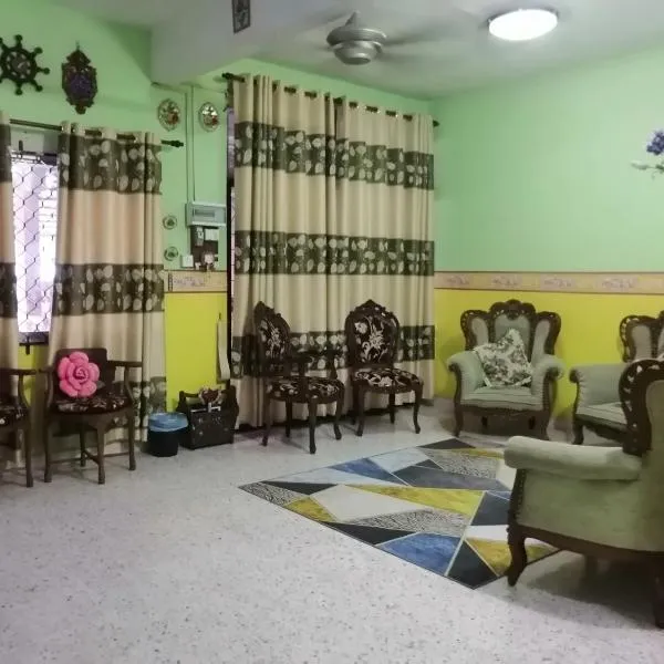 KLUANG BARAT HOMESTAY，位于居銮的酒店