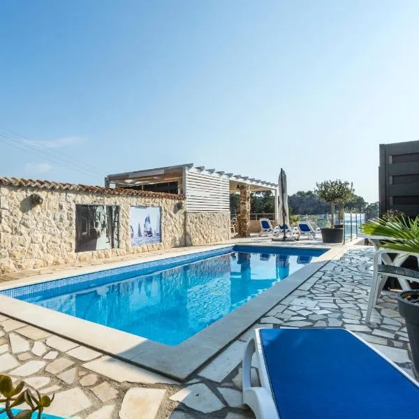 Bluesun Sibenik Apartments，位于亚德里亚的酒店