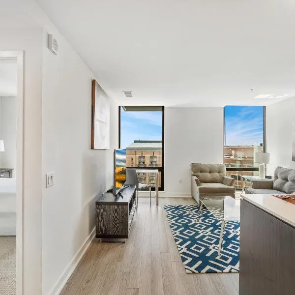 Global Luxury Suites at Reston Town Center，位于雷斯顿的酒店