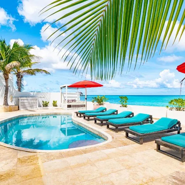 Caprice 7 -Oceanfront Villa - Gated Community with Pool，位于拿骚的酒店