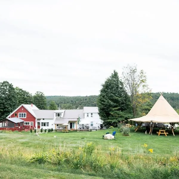 Craftsbury Farmhouse，位于Eden Mills的酒店