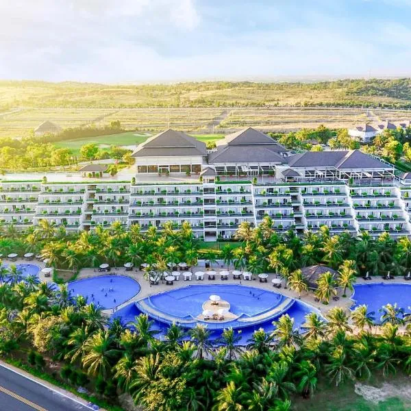 海联海滩高尔夫度假酒店，位于Ấp Thiện Long的酒店