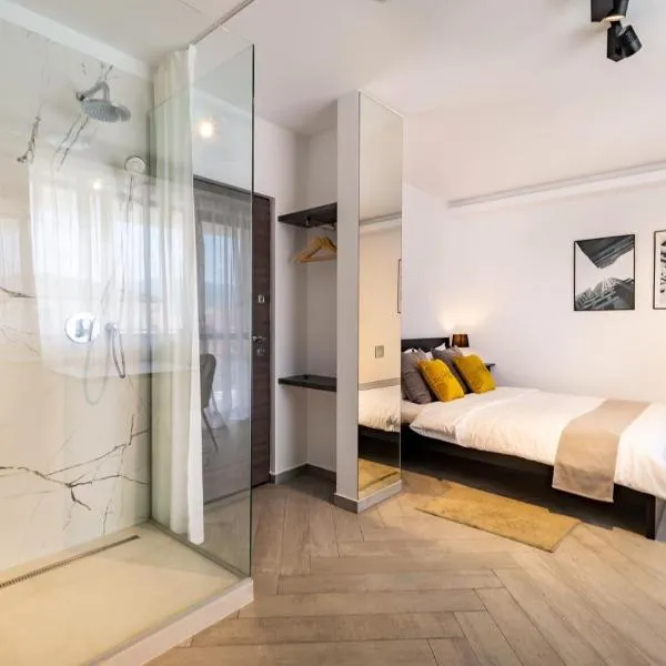 Urbio Private Suites，位于克卢日-纳波卡的酒店