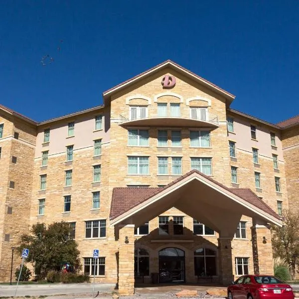 Drury Inn & Suites Amarillo，位于Soncy的酒店