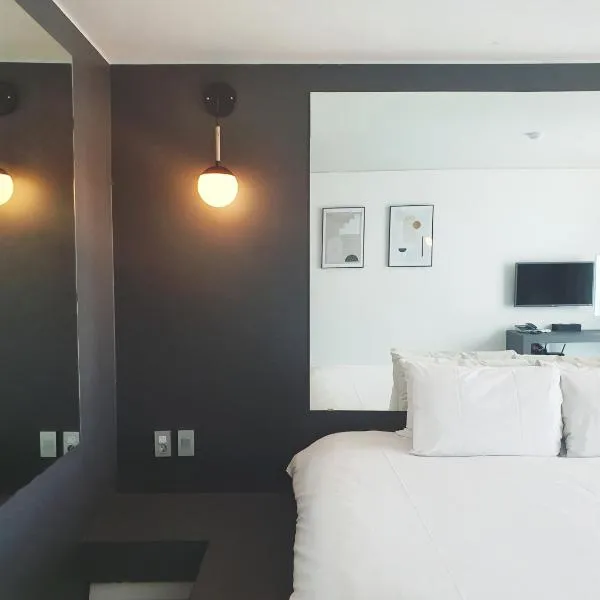 Pampas Hotel Jeju，位于济州市的酒店