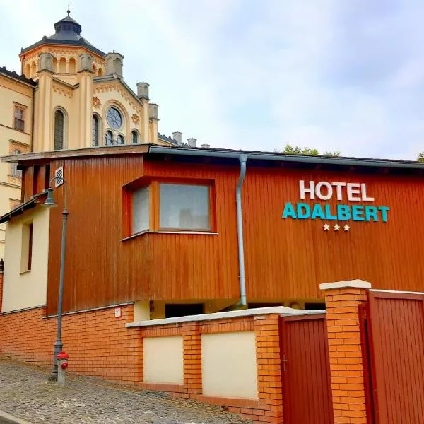 Hotel Adalbert Szent György Ház，位于瑙吉伯尔热尼的酒店