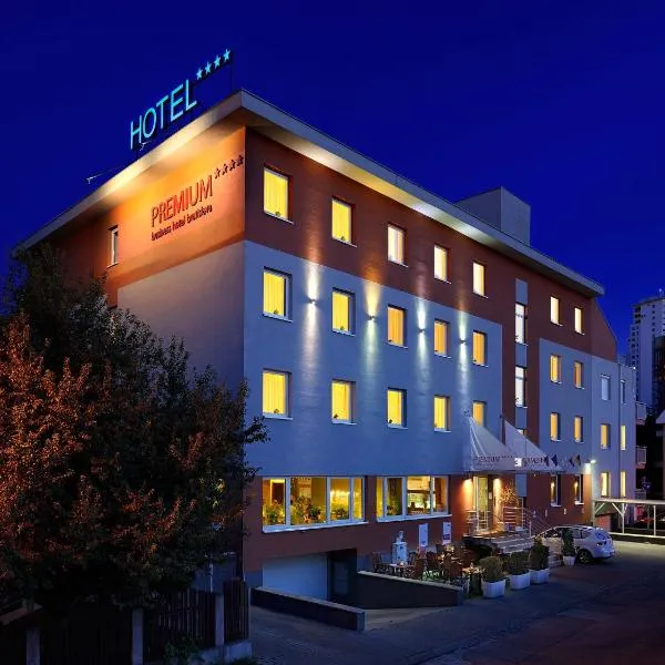 布拉迪斯拉发高级商务酒店，位于Rovinka的酒店