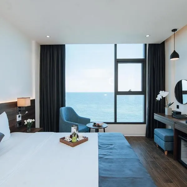 Phương Bắc Luxury Hotel，位于洞海的酒店