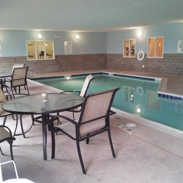 艾伯特利智选假日酒店，位于艾伯特利的酒店