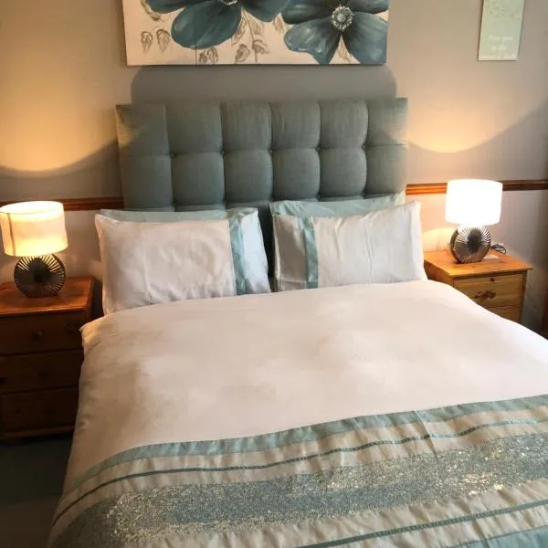 爱与和平民宿 ，位于奥平顿的酒店