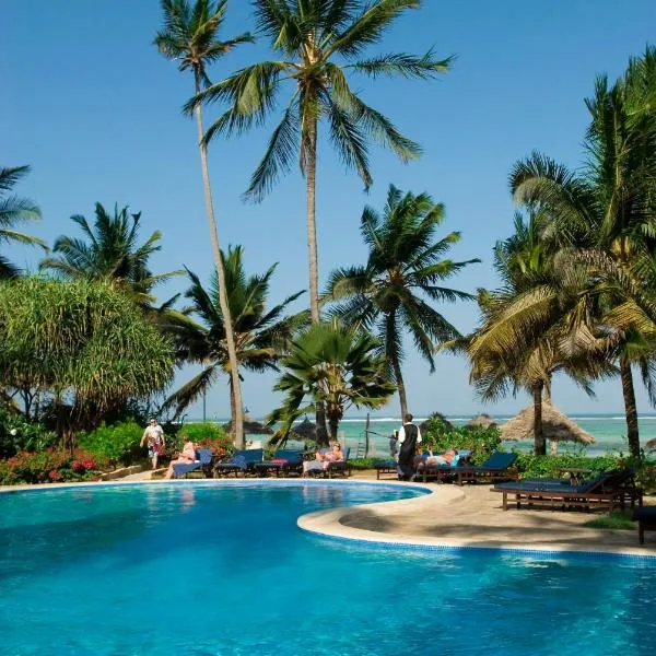 微风海滩俱乐部及Spa酒店，位于平圭的酒店