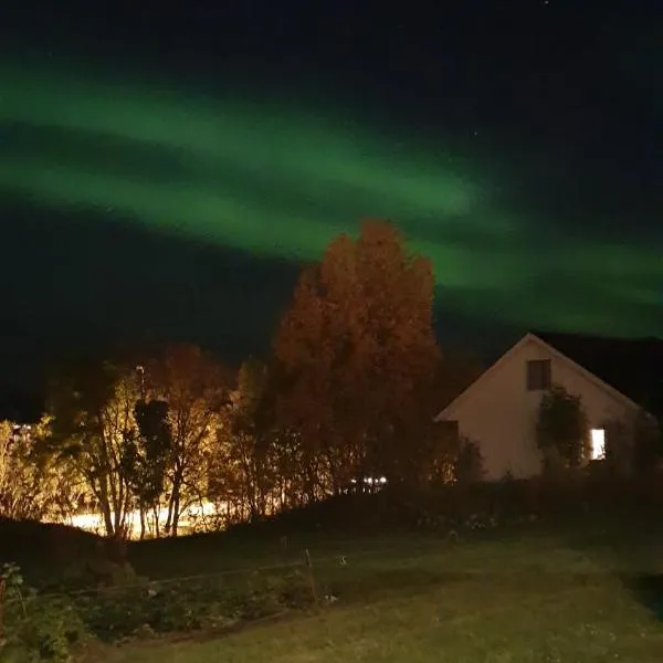 Strand Apartments，位于Grøtfjord的酒店