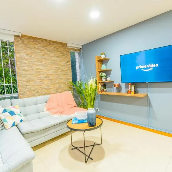 Modern Apartment Ultra Fast Internet in El Poblado，位于麦德林的酒店