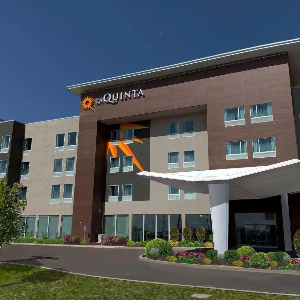 La Quinta Inn & Suites by Wyndham Holbrook Petrified Forest，位于胡尔伯克的酒店