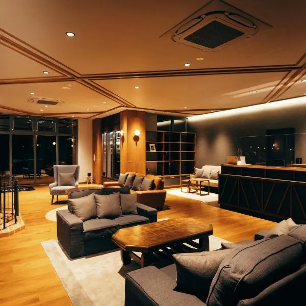 HOTEL KARUIZAWA CROSS，位于轻井泽的酒店