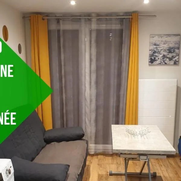 Le 67,ski et randonnée,WIFI, lave linge,sèche linge,parking gratuit，位于贝尔内的酒店