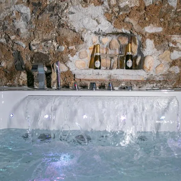 Salerno Mare e Luci Deluxe，位于萨莱诺的酒店